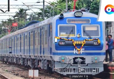 ‘ഒരാളെങ്കിലും കുഴഞ്ഞു വീഴാത്ത ദിവസങ്ങളില്ല’; ആലപ്പുഴ വഴിയുള്ള തീരദേശപാതയിൽ റെയിൽ യാത്രാദുരിതം രൂക്ഷം; പരിഹാരം ആവശ്യപ്പെട്ട് യാത്രക്കാർ