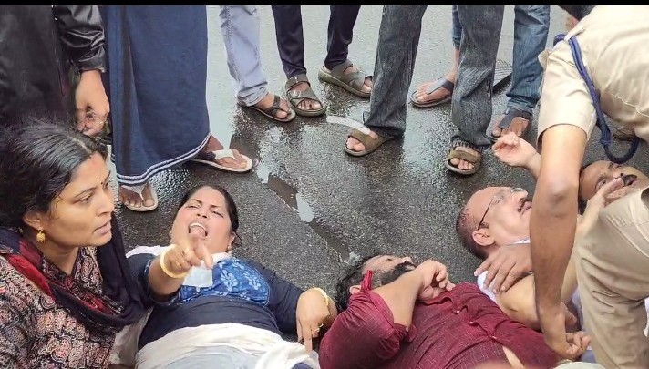 തൃശ്ശൂരിൽ വീണ്ടും ജീവനെടുത്ത് റോഡിലെ കുഴി