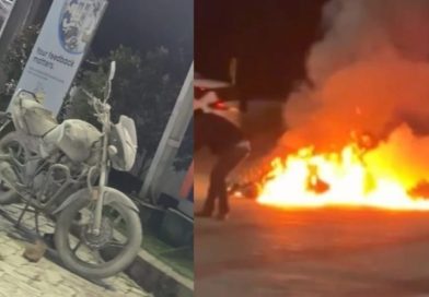 ആലുവ പെട്രോൾ പമ്പിൽ യുവാവ് ബൈക്കിന്റെ ഇന്ധന ടാങ്ക് തുറന്ന ശേഷം തീയിട്ടു