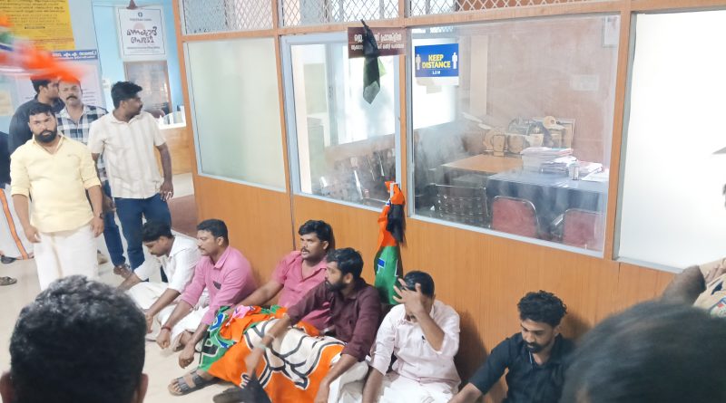 മുട്ടയ്ക്കാട് വാർഡിലെ വീട്ടമ്മയുടെ മരണത്തിന്