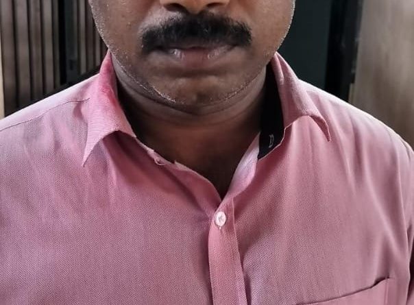 സ്വർണം മോഷ്ടിച്ച ജീവനക്കാരൻ പിടിയിൽ