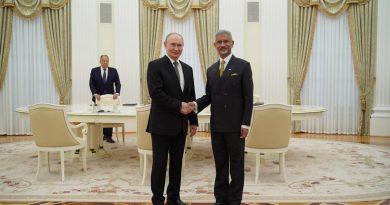 എസ്.സി.ഒ ഉച്ചകോടി: പുടിനുമായി കൂടിക്കാഴ്ച നടത്തി ജയശങ്കർ, എസ്.സി.ഒ ഉച്ചകോടി: പുടിനുമായി കൂടിക്കാഴ്ച നടത്തി ജയശങ്കർ,