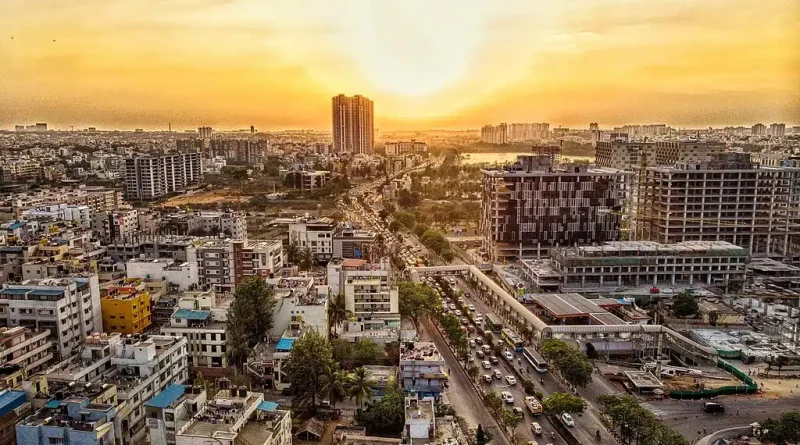 നഗരനിവാസികളെ ആശങ്കയിലാഴ്ത്തി ബെംഗളൂരു കാലാവസ്ഥ. നഗരനിവാസികളെ ആശങ്കയിലാഴ്ത്തി ബെംഗളൂരു കാലാവസ്ഥ.