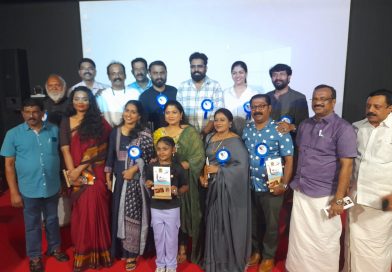 പ്രേംനസീർ മൂവി ക്ലബ്ബ് ഒരുക്കിയ കളങ്കാവൽസിനിമ സംവാദത്തിൽ പങ്കെടുക്കാനെത്തിയ താരങ്ങൾ സംവിധായകൻ ജിതിൻ കെ. ജോസ്, തിരകഥാകൃത്ത് ജിഷ്ണു ശ്രീകുമാർ എന്നിവരോടൊപ്പം