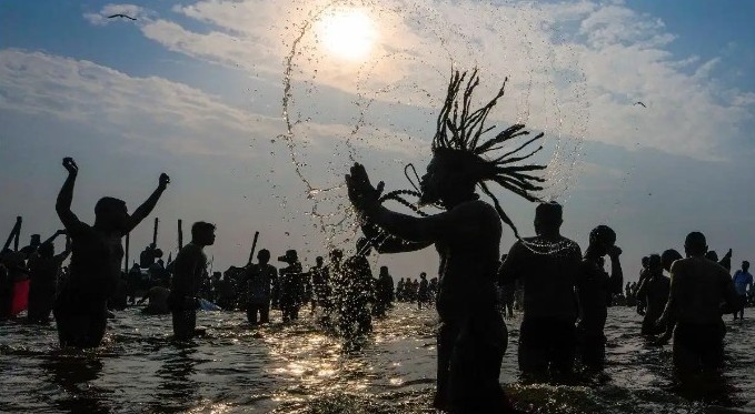 കേരളത്തിലെ ആദ്യ കുംഭമേള; ഗവര്‍ണര്‍ രാജേന്ദ്ര വിശ്വനാഥ് ആലേക്കര്‍ കൊടിയേറ്റും