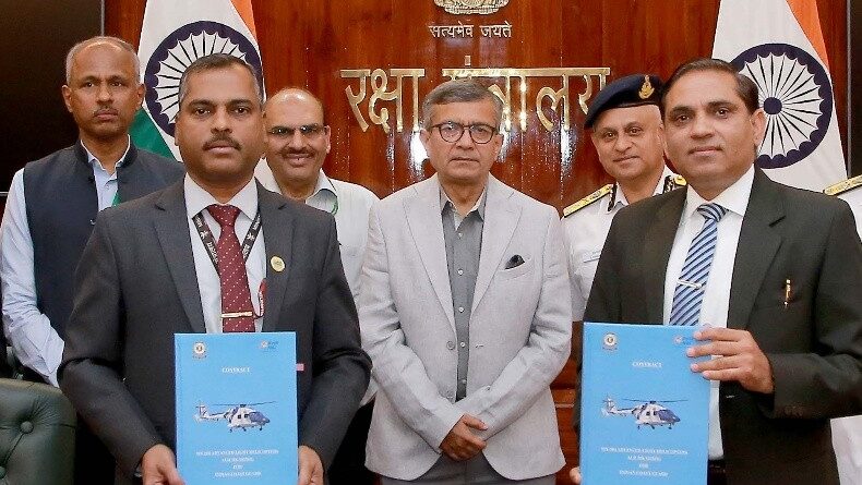 പുതു തലമുറ ഹെലികോപ്ടറുകൾക്കും മിസൈലുകൾ ക്കുമായി പ്രതിരോധ മന്ത്രാലയം 5,083 കോടി രൂപയുടെ കരാറുകൾ ഒപ്പുവച്ചു