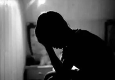 പുനലൂരില്‍ ആറാം ക്ലാസുകാരനെ തലകീഴായി കെട്ടിത്തൂക്കാൻ ശ്രമിച്ചെന്ന് പരാതി