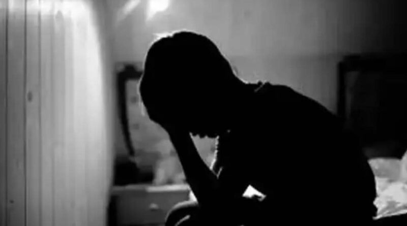 പുനലൂരില്‍ ആറാം ക്ലാസുകാരനെ തലകീഴായി കെട്ടിത്തൂക്കാൻ ശ്രമിച്ചെന്ന് പരാതി