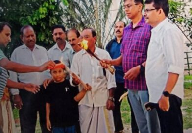 വിഴിഞ്ഞം തുറമുഖത്തിന്റെ ഗേറ്റ് വേ വഞ്ചനാ ദിനത്തിന് വിഴിഞ്ഞം മദർ പോർട്ട് ആക്ഷൻ സമിതി (V. Mac) അംഗങ്ങൾ രക്ത സാക്ഷി മണ്ഡപത്തിൽ പ്രതിക്ഷേത ജ്യോലയുംമായ് ::::: വിഴിഞ്ഞം തുറമുഖത്തിന്റെ ഗേറ്റ് വേ വഞ്ചനാ ദിനത്തിന് വിഴിഞ്ഞം മദർ പോർട്ട് ആക്ഷൻ സമിതി (V. Mac) അംഗങ്ങൾ രക്ത സാക്ഷി മണ്ഡപത്തിൽ പ്രതിക്ഷേത ജ്യോലയുംമായ് :::::