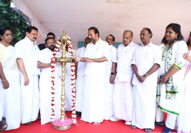 സംസ്ഥാന സർക്കാരിന്റെ ഓണം വാരാഘോഷത്തോടനുബന്ധിച്ച് കനകക്കുന്നിൽ ഒരുങ്ങുന്ന ട്രേഡ് ഫെയർ ആൻഡ് എക്സിബിഷൻ സംസ്‍കാരികം, ടൂറിസം, സിനിമ വകുപ്പു മന്ത്രി പി സി വിഷ്ണുനാഥ്‌ ഉദ്ഘാടനം ചെയ്തു. മലയാളി എവിടെയുണ്ടോ അവിടെയെല്ലാം ഓണം ആഘോഷിക്കുമെന്നും, ഈ ആഘോഷം എല്ലാവരും ഒരുമിച്ച് ഏറ്റെടുക്കണമെന്നും മന്ത്രി ഓർമ്മിപ്പിച്ചു.