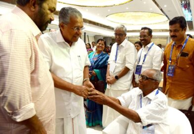 പോരാട്ടവീര്യത്തിന്റെ ജീവിക്കുന്ന ചരിത്രം ഇനി ക്യാൻവാസിൽ! പോരാട്ടവീര്യത്തിന്റെ ജീവിക്കുന്ന ചരിത്രം ഇനി ക്യാൻവാസിൽ!